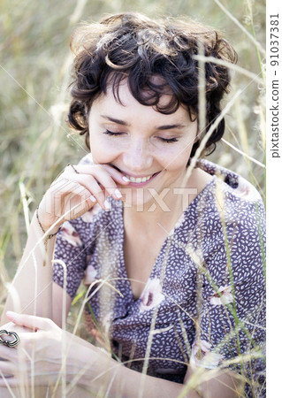 portrait of a happy smiling girl 91037381