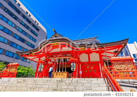 花園神社，東京新宿區歌舞伎町的城市景觀 91038231