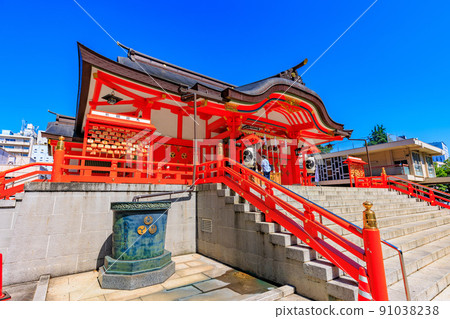 花園神社，東京新宿區歌舞伎町的城市景觀 91038238