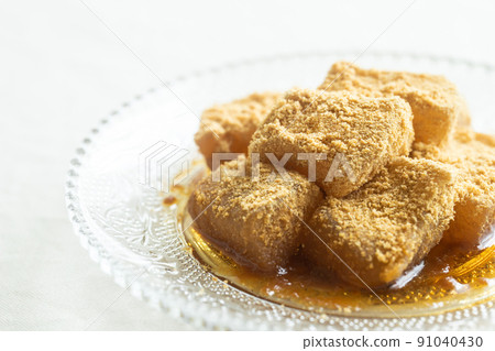 Warabimochi Japanese sweets image material 91040430