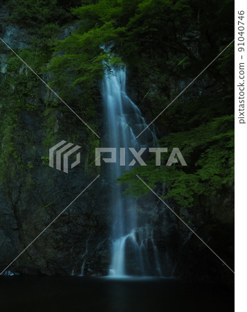 Minoh Falls and Genji Firefly Minoh Falls and Genji Firefly 91040746