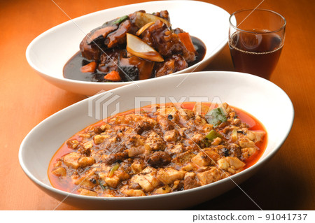 麻婆豆腐黑醋醋豬肉 麻婆豆腐黑醋醋豬肉 91041737