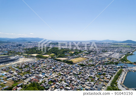 歷史悠久的彥根城和城下町的無人機攝影|滋賀縣彥根市 歷史悠久的彥根城和城下町的無人機攝影|滋賀縣彥根市 91043150
