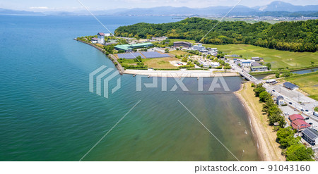 從彥根市琵琶湖岸邊無人機拍攝米原市方向|滋賀縣彥根市 91043160