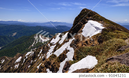 (Gunma Prefecture) Tanigawadake / Tomanomimi in early summer 91045231