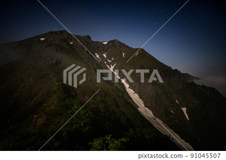 (Gunma Prefecture) Starry sky and Mt. Tanigawa / Nishikuro ridge 91045507