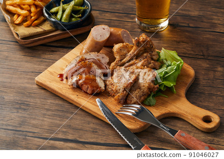 Beer snack meat dish bar Beer snack meat dish bar 91046027