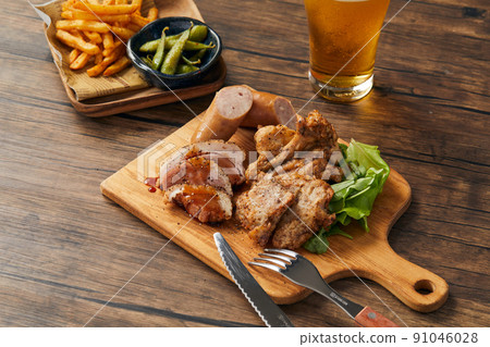 Beer snack meat dish bar Beer snack meat dish bar 91046028