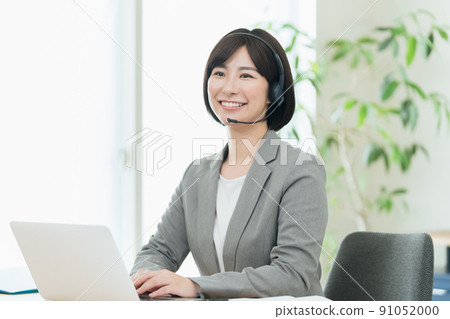 在線開會的女商人 91052000