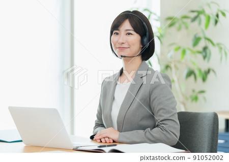 在線開會的女商人 91052002
