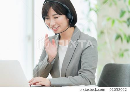 在線開會的女商人 91052022