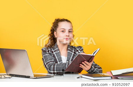 making notes. back to school. time to study. small girl 91052097