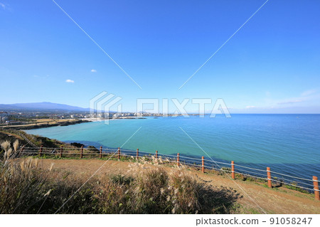 Hamdeok Seoubong海灘,Seoubong,Hamdeok海灘,長廊,游泳,白沙灘, Hamdeok Seoubong海灘,Seoubong,Hamdeok海灘,長廊,游泳,白沙灘, 91058247