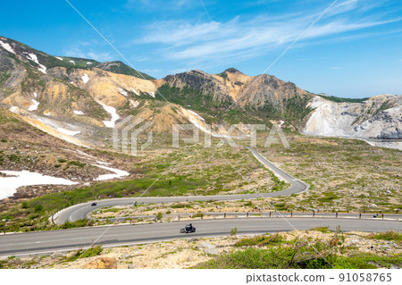 淨土平火山荒野 夢幻般的風景 人氣絕景 道路 淨土平火山荒野 夢幻般的風景 人氣絕景 道路 91058765