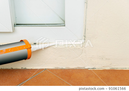 grout the joints with silicone 91061566