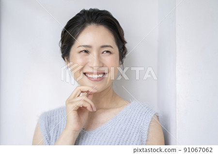 Arafif woman beauty image portrait 91067062
