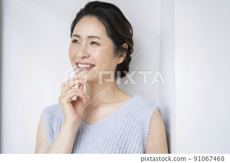 Arafif woman beauty image portrait 91067468