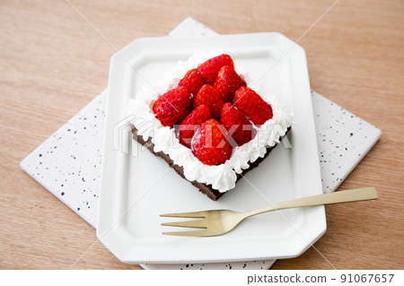 Handmade strawberry cake like purchased at the store 91067657