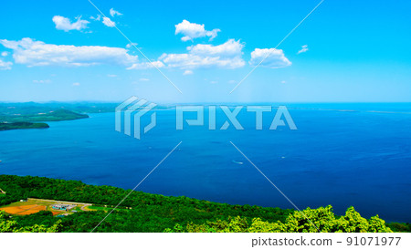 Spectacular view of Lake Saroma from the observatory 91071977