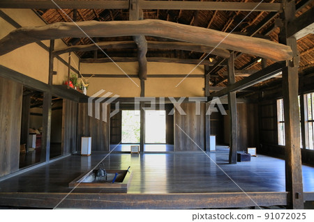 Living room of an old Japanese house 91072025