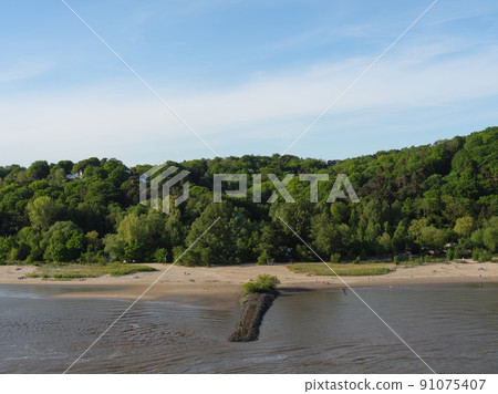 Hamburg harbor and the elbe river in germany 91075407