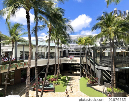 "Hawaii" Ala Moana Shopping Center 91076385