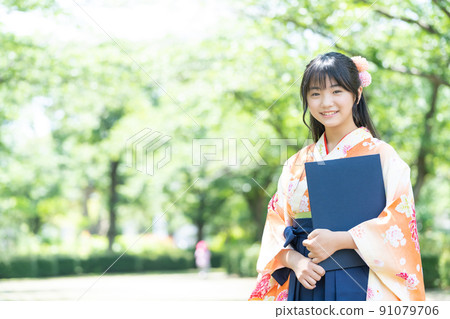 Hakama graduation ceremony elementary school girl Hakama graduation ceremony elementary school girl 91079706