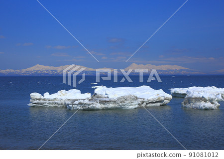 鄂霍次克海和北領地的流冰 91081012