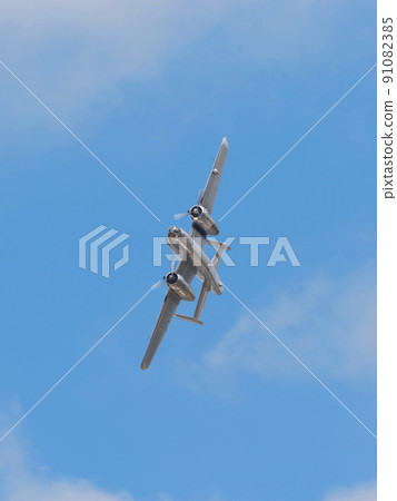 北美 B-25J 米切爾轟炸機旋轉 北美 B-25J 米切爾轟炸機旋轉 91082385