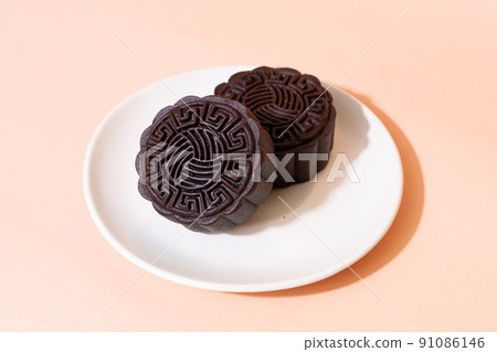moon cake dark chocolate flavour moon cake dark chocolate flavour 91086146