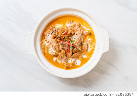 panang curry with pork 91086394