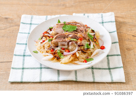 pamelo spicy salad with roasted duck pamelo spicy salad with roasted duck 91086397
