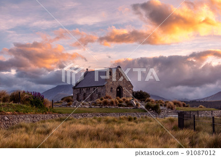 The Church of the Good Shepherd on the shores of Lake Tekapo, New Zealand The Church of the Good Shepherd on the shores of Lake Tekapo, New Zealand 91087012