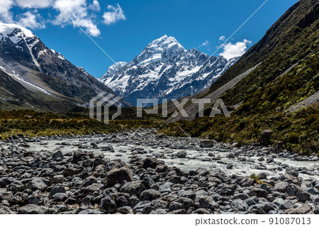 從新西蘭庫克山國家公園的胡克谷步道看到的奧拉基山庫克山 91087013
