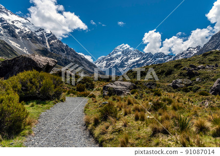 Mount Aoraki Mount Cook seen from the Hooker Valley Track in Mount Cook National Park, New Zealand 91087014