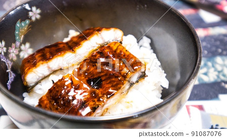 Put the eel on white rice Put the eel on white rice 91087076