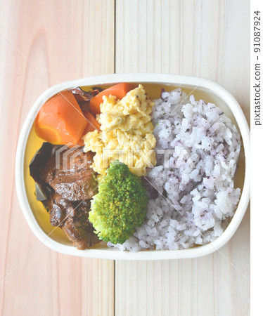 適合雨季的便當 低水分的健康多彩小菜 91087924