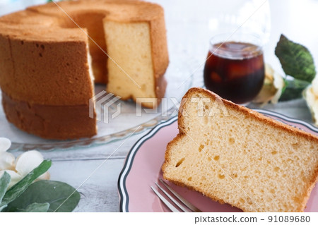 Homemade chiffon and coffee 91089680