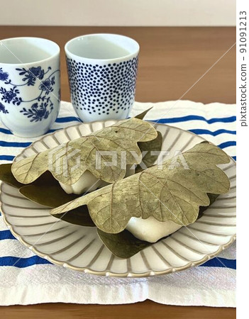 Eat Kashiwamochi on Children's Day Eat Kashiwamochi on Children's Day 91091213