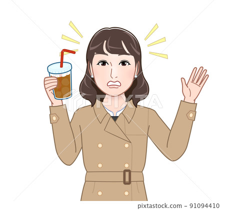 A woman with a fashionable cafe 91094410