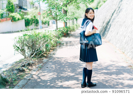School girls going to school 91096571