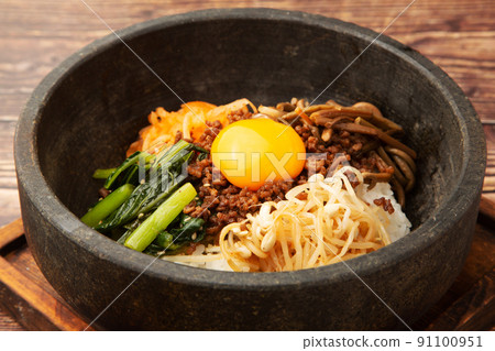 Stone baking bibimbap Stone baking bibimbap 91100951