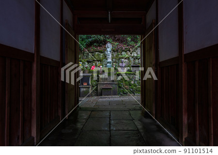 Yanagiya Kannon Kadani Temple 91101514