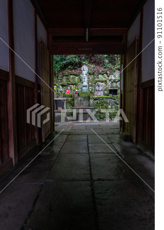 Yanagiya Kannon Kadani Temple 91101516