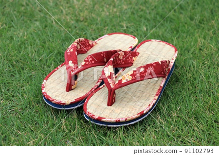 Japanese style sandals 91102793