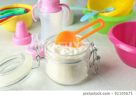 Concept of baby food with powdered milk 91105671
