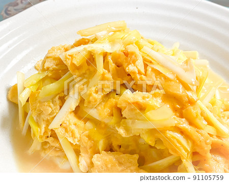 Chinese Shanghai cuisine, stir-fried garlic chives chicken (stir-fried garlic eggs) Chinese Shanghai cuisine, stir-fried garlic chives chicken (stir-fried garlic eggs) 91105759