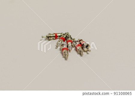 紅線耐熱閥芯，俗稱紅甲蟲 91108065