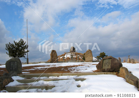 Miyama-Ruri Valley Hiking Trail 目標 Miyama 山頂。新山神社歡迎您 Miyama-Ruri Valley Hiking Trail 目標 Miyama 山頂。新山神社歡迎您 91108815