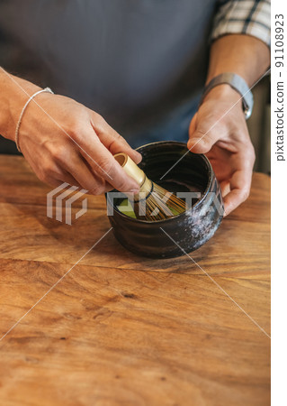Hands of man preparing food in cafe Hands of man preparing food in cafe 91108923